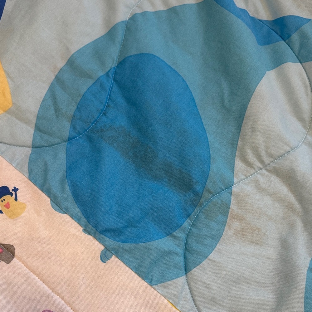 Blue's Clues Themed Kids Twin bedspread - used - Picture 3 of 8